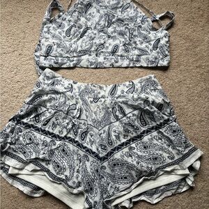 Miss Avenue Blue/Ivory Matching Short Set L